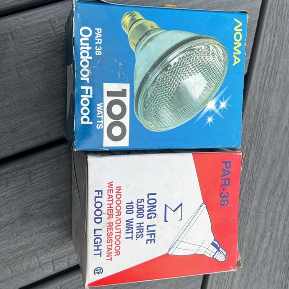 NOMA and PAR-38 lights bulbs - Picture 2 of 3